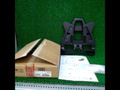 Y’S
GEARQ5KYSK127E01
Trunk Mount Plate