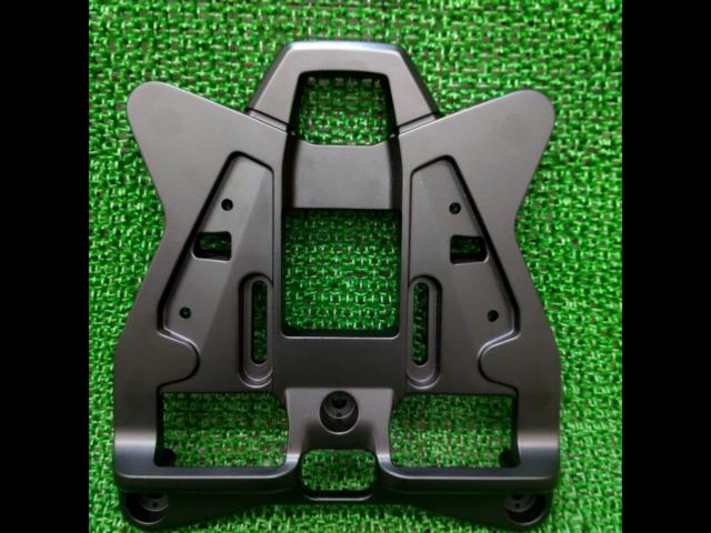 Y’S
GEARQ5KYSK127E01
Trunk Mount Plate