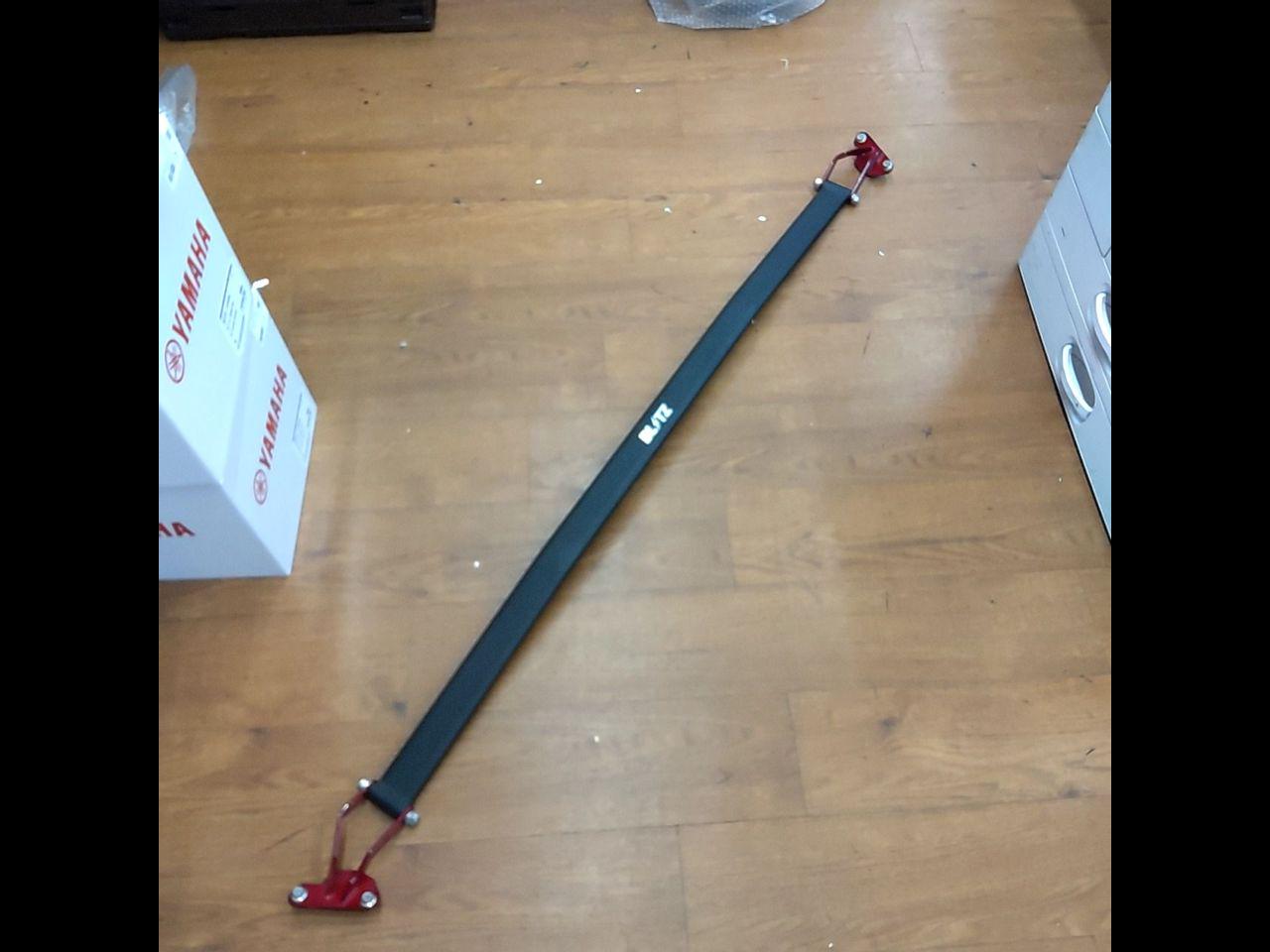 BLITZ Prius/50 Series
Front strut tower bar