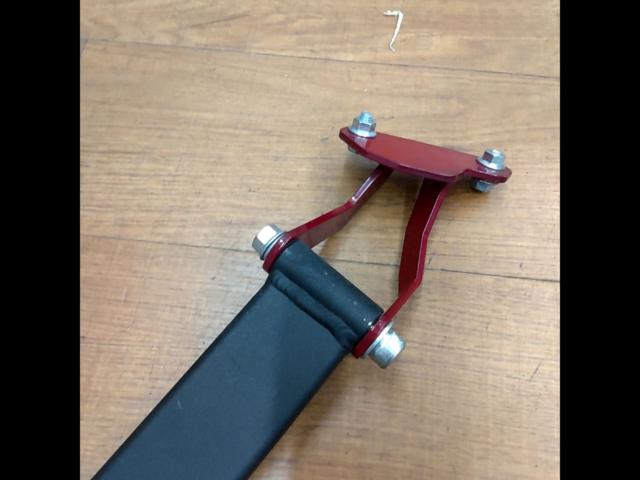 BLITZ Prius/50 Series
Front strut tower bar