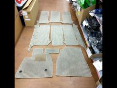 Unknown Manufacturer
Toyota Voxy/90 series
Floor mat
