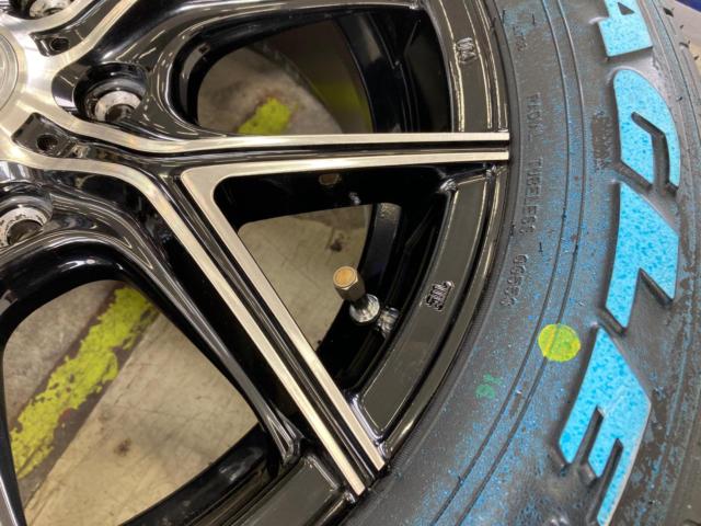 WALD
ILLIMA
I 11 -C
Black / polished
+
GOODYEAR
EAGLE
NASCAR
# 1