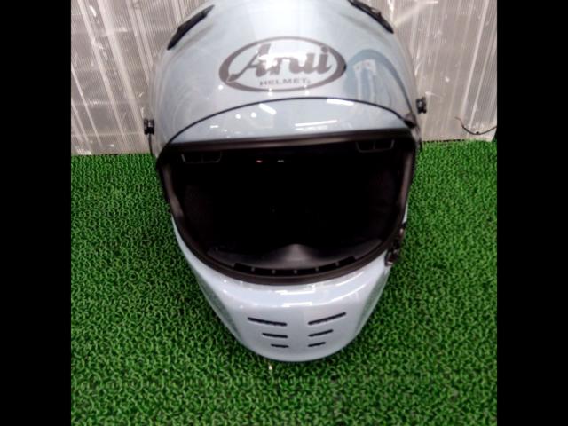 Size 57-58cm Arai
RAPIDE
NEO
Ice Blue