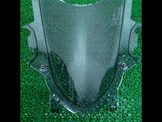 YAMAHA
YZF-R3
Genuine
Windshield