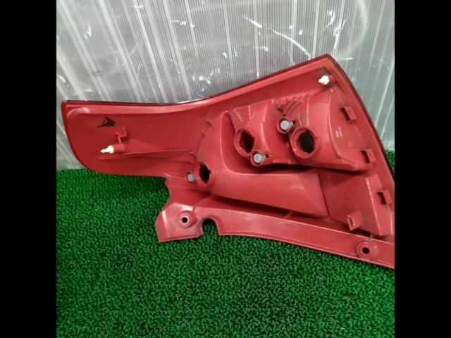 SUZUKI
Swift ZC11
Genuine tail lens