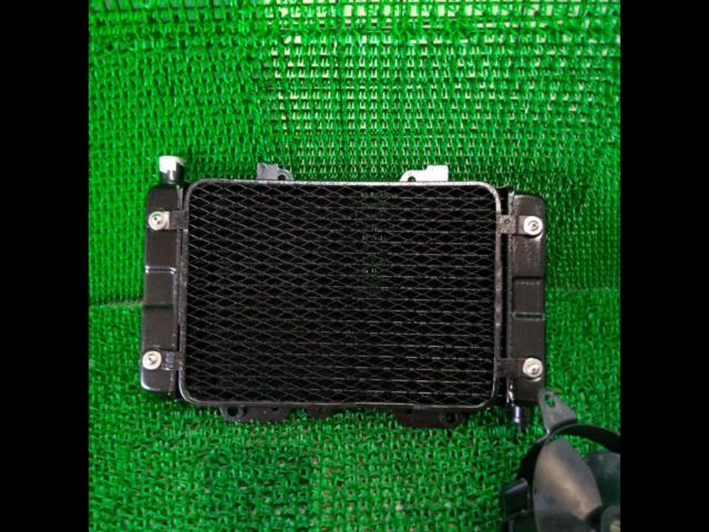 SUZUKI
Genuine radiator
GSX400F/GK74A