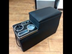 Unknown Manufacturer
Center console
Serena/C28