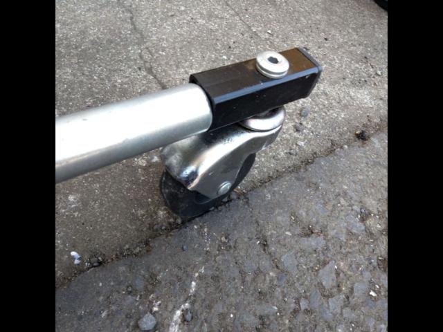 Emerson
Tire lifter
Kurupita round
EM-239t