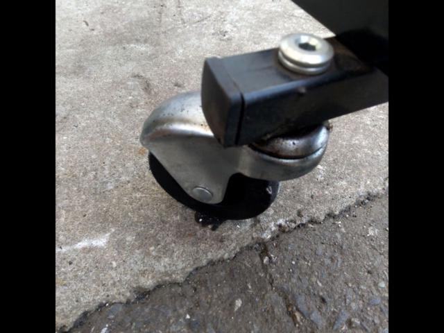 Emerson
Tire lifter
Kurupita round
EM-239t