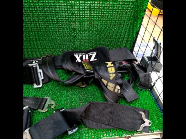 ZiiX ターンバックルタイプ4点式シートベルト