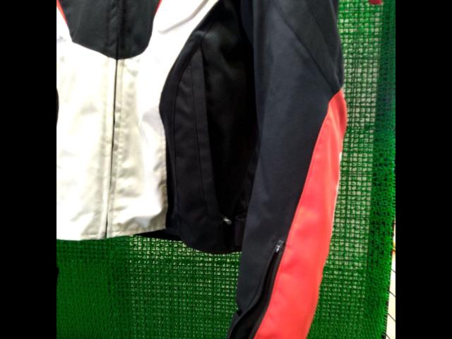 Size S Alpinestars
T-JAWS
WATERPROOF
Jacket