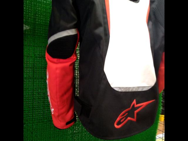 Size S Alpinestars
T-JAWS
WATERPROOF
Jacket