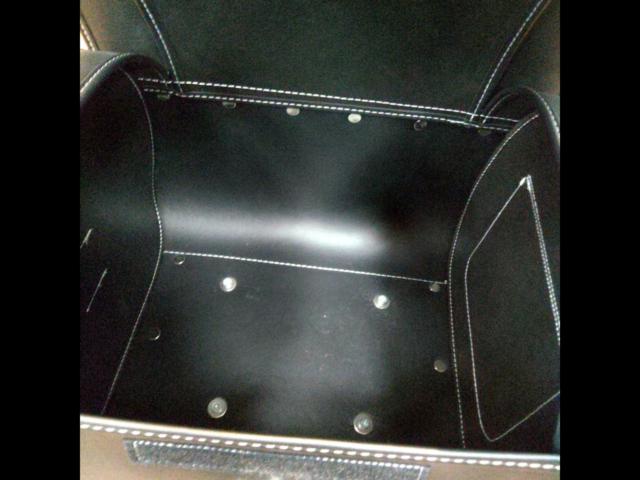 Unknown Manufacturer
Side bag