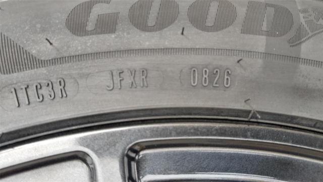  with unused tire  
A-TECH
SCHNEIDER
StaG
+
GOODYEAR
ASSURANCE
MAXGUARD