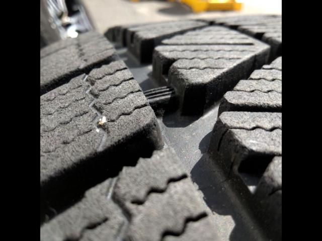 BRIDESTONE
BLIZZAK
DM-V3
One tire only