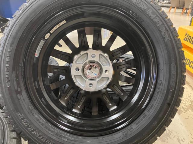 New tire/wheel set YellowHat
F-Direction
WF10
+
DUNLOP (Dunlop)
WINTER
MAXX
WM02