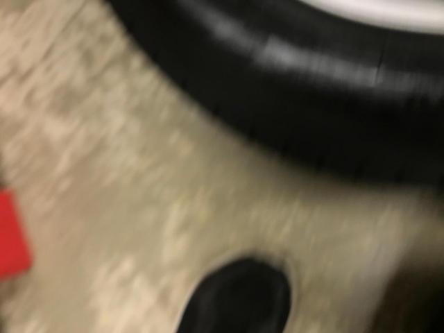 BRIDGESTONE (Bridgestone)
FEID (fade)
KD6
+
YOKOHAMA (Yokohama)
iceGUARD
iG70