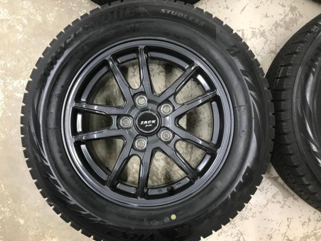 JAPAN
SANYO (Japan three yang)
ZACK (Zack)
JP-520
+
BRIDGESTONE (Bridgestone)
BLIZZAK
VRX2