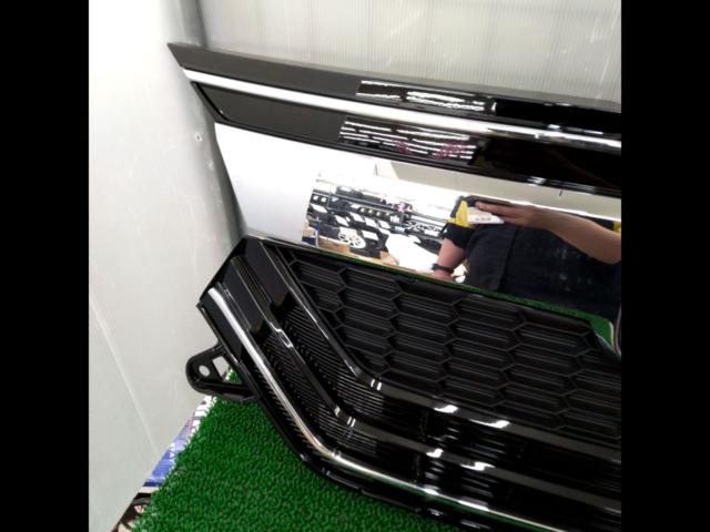 Honda
N-BOX custom / JF4
Genuine grill