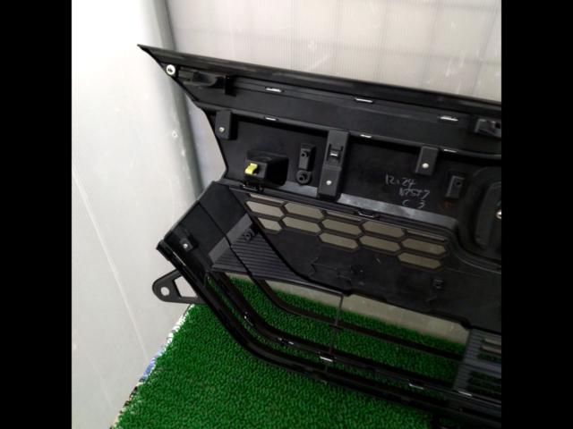 Honda
N-BOX custom / JF4
Genuine grill