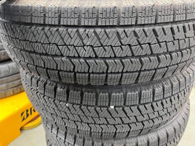 BRIDGESTONE
BLIZZAK
VRX2