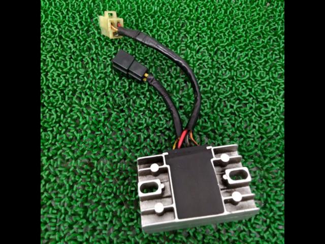 SUZUKI
GSX400S/GK77A
Katana
Genuine regulator