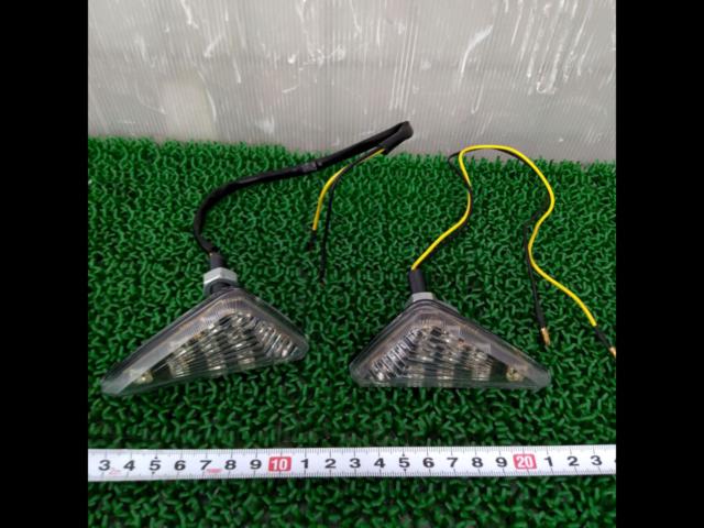 Unknown Manufacturer
Clear turn signal