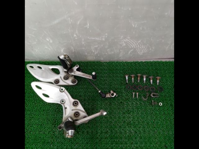 SUZUKI
GSX1300R
Peregrine falcon
Genuine step