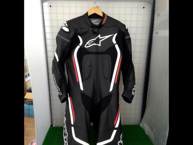 Size: 42 Alpinestars
Motegi
v2
Leather
Suit