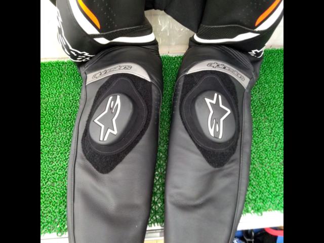 Size: 42 Alpinestars
Motegi
v2
Leather
Suit