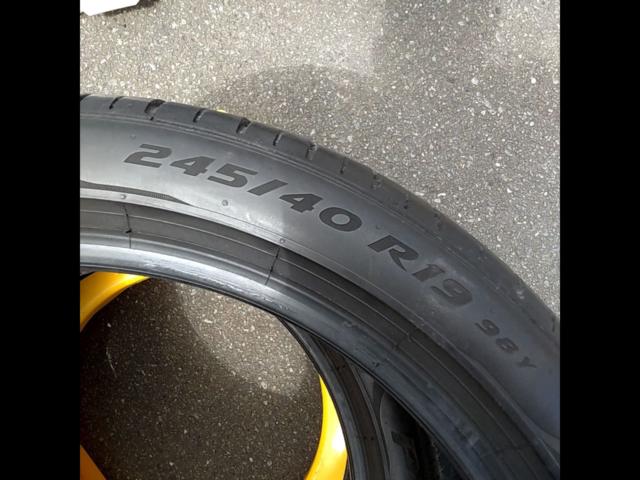 PIRELLI
P
ZERO