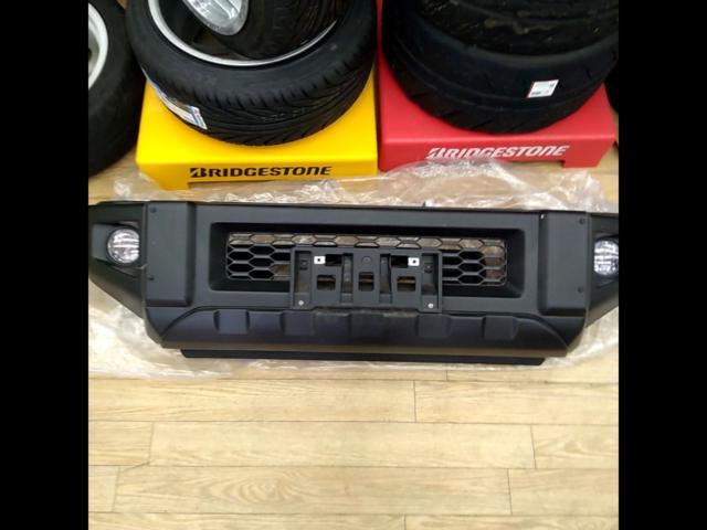 SUZUKI
Jimny / JB64
Genuine front bumper