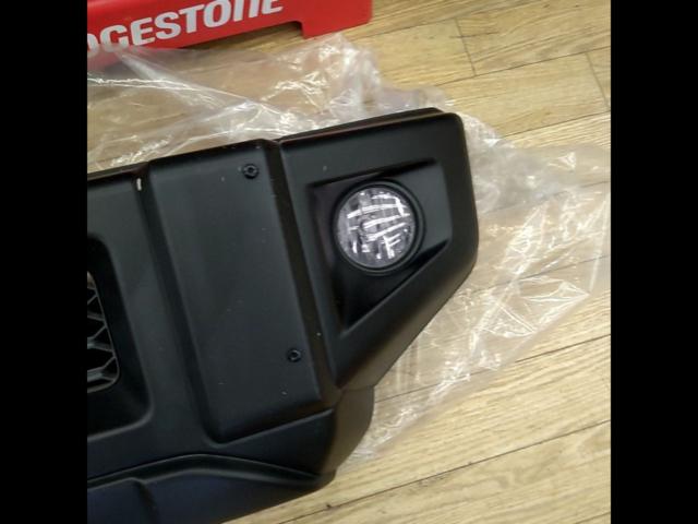 SUZUKI
Jimny / JB64
Genuine front bumper