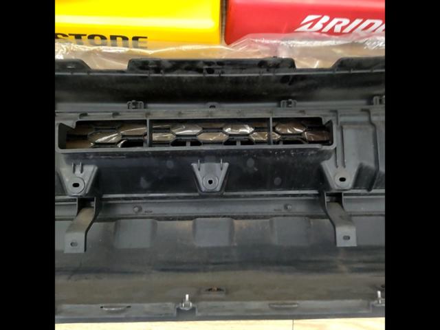 SUZUKI
Jimny / JB64
Genuine front bumper