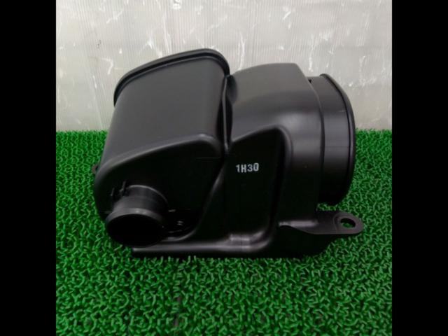 HONDA genuine
Rubber air intake joint