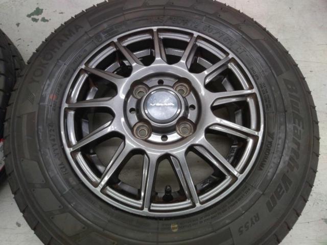 weds
VELVA
+
YOKOHAMA
BluEarth-Van
RY55