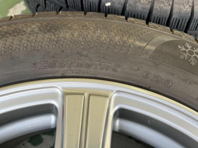 YFC
MILLOUS
RE + KENDA
KR36