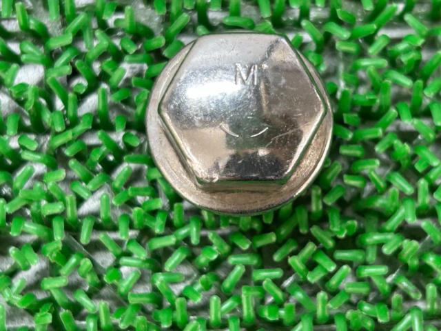 M14/P1.5 Chrysler
Genuine wheel nut 20 pieces set