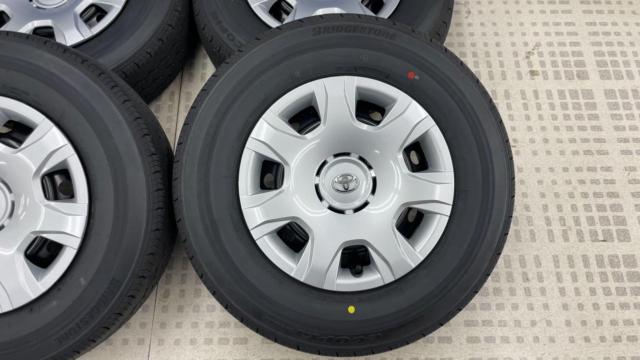 【納車外し】 トヨタ純正 200系ハイエーススチールホイール+ BRIDGESTONE ECOPIa RD613 195/80R15 107/105S LT 4本セット