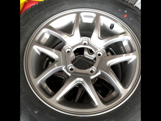 SUZUKI
JB64W Jimny Studless Wheels