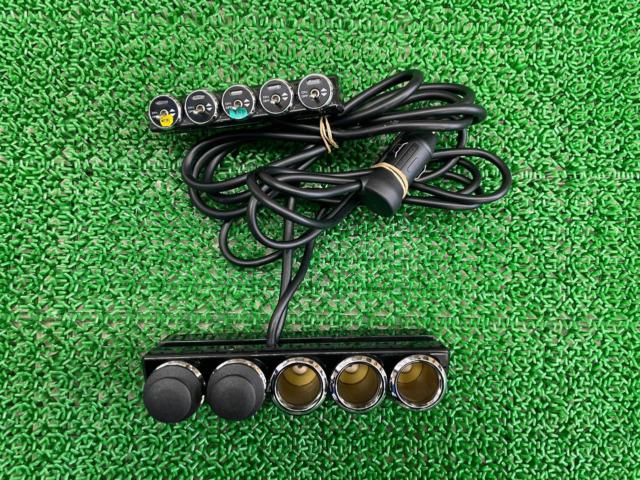Kashimura
5-way cigarette lighter power adapter
KX-146