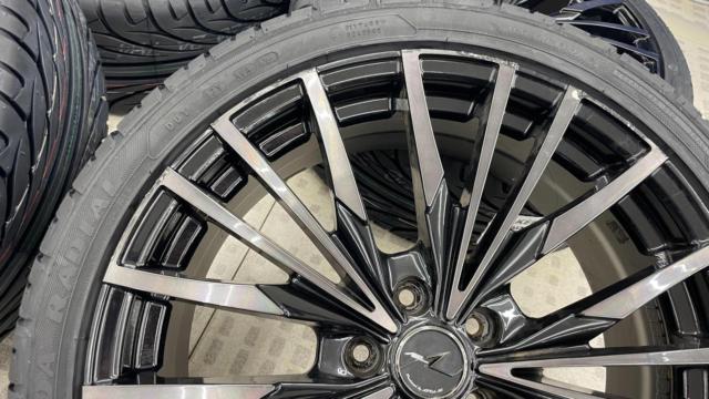 【プリウス等♪新品タイヤ付き♪】AXEL REDIRE   + KENDA KR20 225/40R18 92H