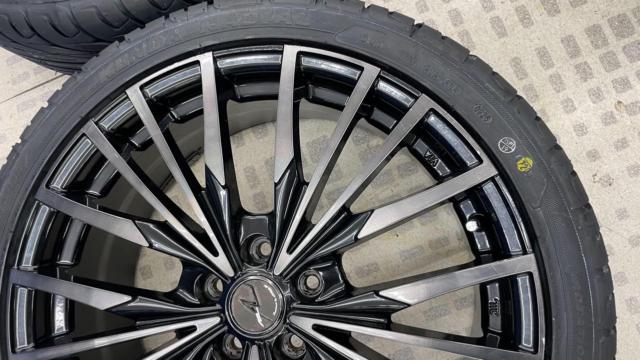 【プリウス等♪新品タイヤ付き♪】AXEL REDIRE   + KENDA KR20 225/40R18 92H