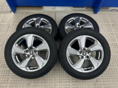 TOYOTA with off-road package and tires
RAV4
G grade early period original wheel
+
FALKEN
WILDPEAK
A / T
TRAIL
01A