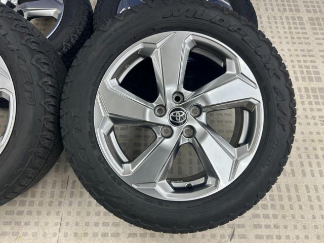 TOYOTA with off-road package and tires
RAV4
G grade early period original wheel
+
FALKEN
WILDPEAK
A / T
TRAIL
01A