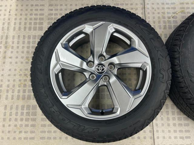 TOYOTA with off-road package and tires
RAV4
G grade early period original wheel
+
FALKEN
WILDPEAK
A / T
TRAIL
01A