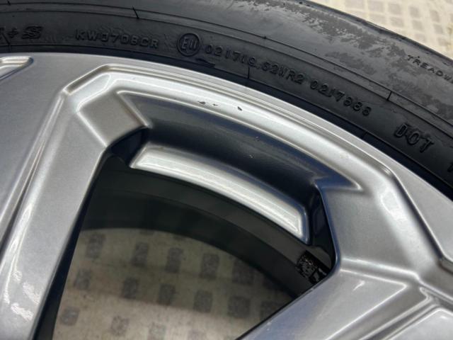 TOYOTA with off-road package and tires
RAV4
G grade early period original wheel
+
FALKEN
WILDPEAK
A / T
TRAIL
01A