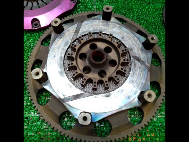 EXEDY
Twin carbon clutch
NM042SBMC1