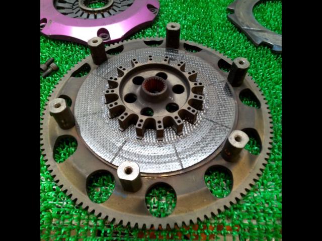 EXEDY
Twin carbon clutch
NM042SBMC1