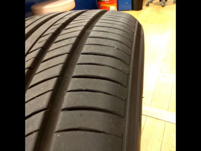 YOKOHAMA
ADVAN
dB
V552
※ 1 This only